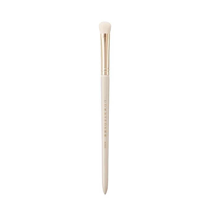 Bisque Series Basic Eyeshadow Brush for Targeted Buffing Blending Painted Birch Handle with Soft Nylon Bristles MJ910