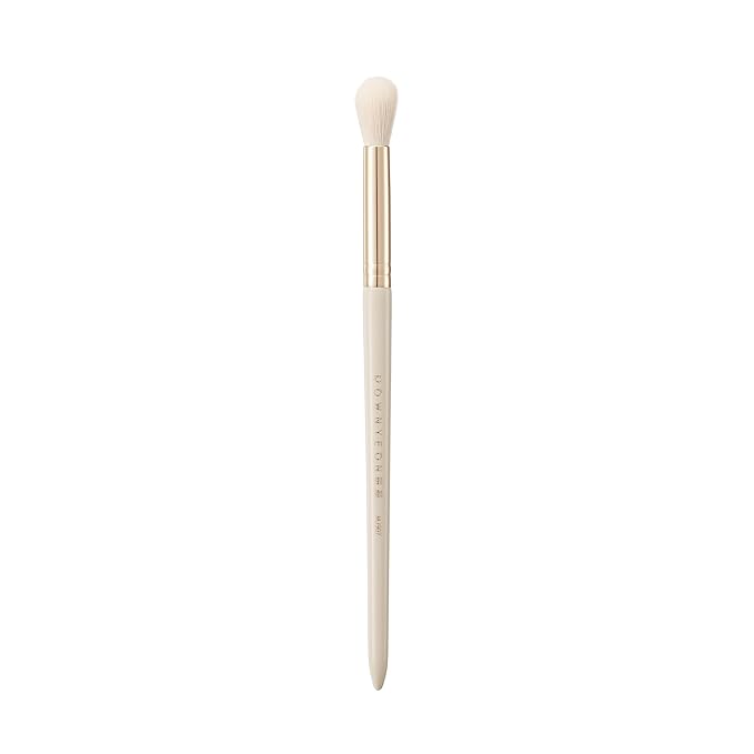 Bisque Series Large Blending Brush for Effortless Eyeshadow Transition Painted Birch Handle with Soft Nylon Bristles MJ907