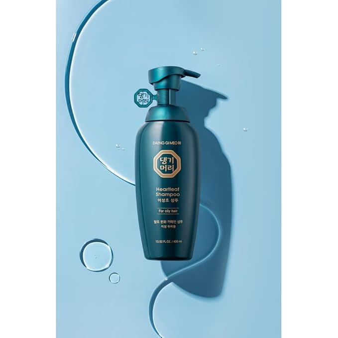 DAENG GI MEO RI - Shampoo for Oily Hair - Korean Scalp Care, Sebum Control, Herbal Extracts - K-Beauty Hair Cleanser - 400ml 13.5FL OZ, Heartleaf 어성초