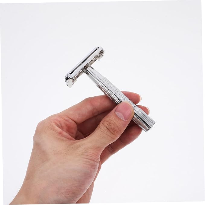 Manual Safety Razor Long Handle Double Edge Shaver for Men Retro Design with Comfortable Grip Easy to Clean and Detachable Blade for Close Shaving and Beard Grooming
