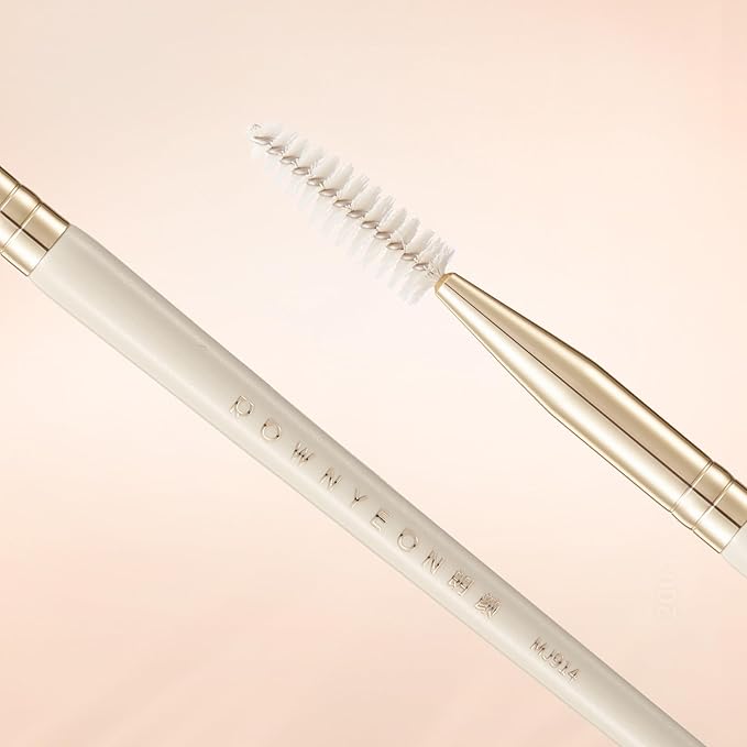 Bisque Series Spoolie Brush for Brow Grooming Lash Clump Removal Painted Birch Handle with Soft Nylon Bristles MJ914