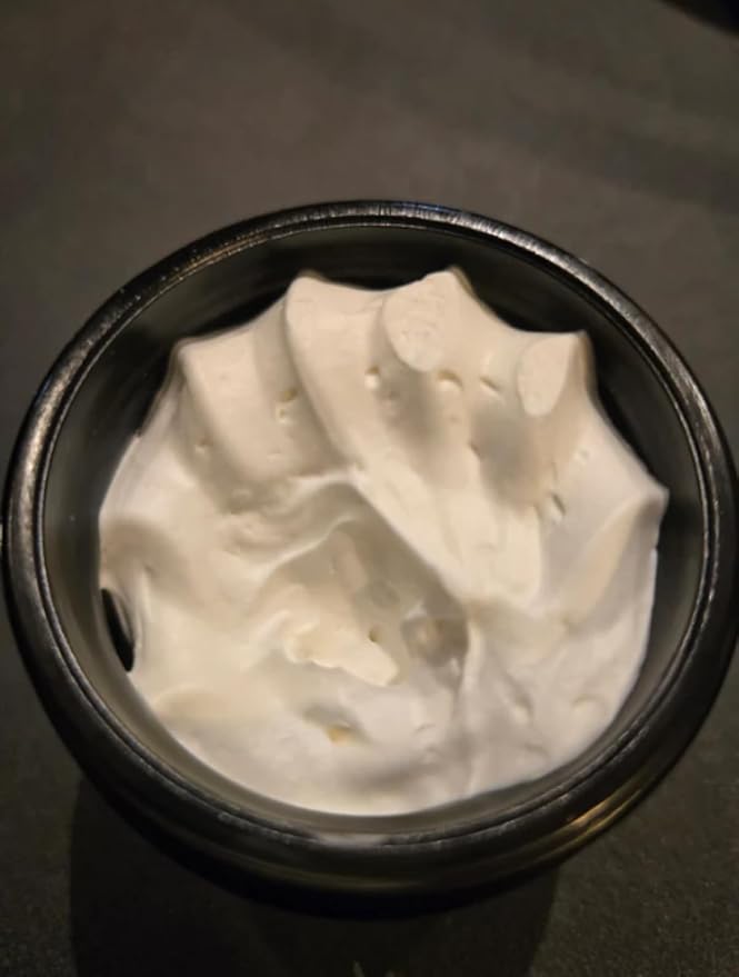 Beards & Bombshells Hydrating Beard Butter, Light Whipped, Non-Greasy, Softens Hair, Tames Frizz, Adds Light Shape (Hollywood Reserve)