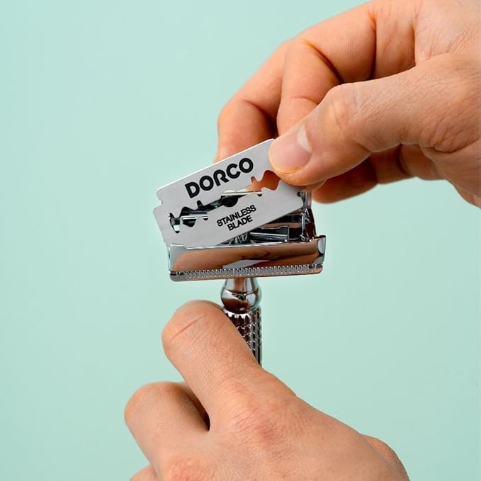 Dorco ST300 Platinum Extra Double Edge Razor Blades 100 Count, Premium Stainless Steel Shaving Blades, Super Sharp for Smooth, Precise Shave, Stocking Stuffers