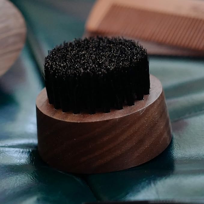 Small and Round Beard Brush, Pocket Travel Men's Wooden Boar Bristle Hair Beard Mustache Brush for Men (Skull)