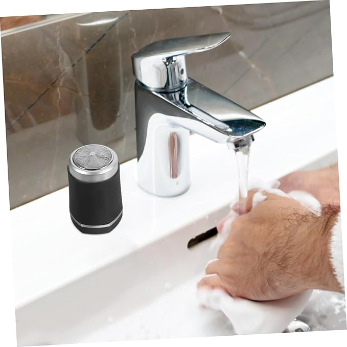 Beaupretty Men's Shaver Accessories USB Charging Shaver Daily Use Razor Comfortable One-Handed Control Reliable Design