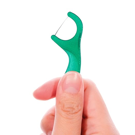 GUM Professional Clean Floss Picks - Extra Strong Shred-Resistant Floss, Easy Grip Handle - Dental Flossers for Adults - Fresh Mint Flavor, 90 Count (Pack of 2)