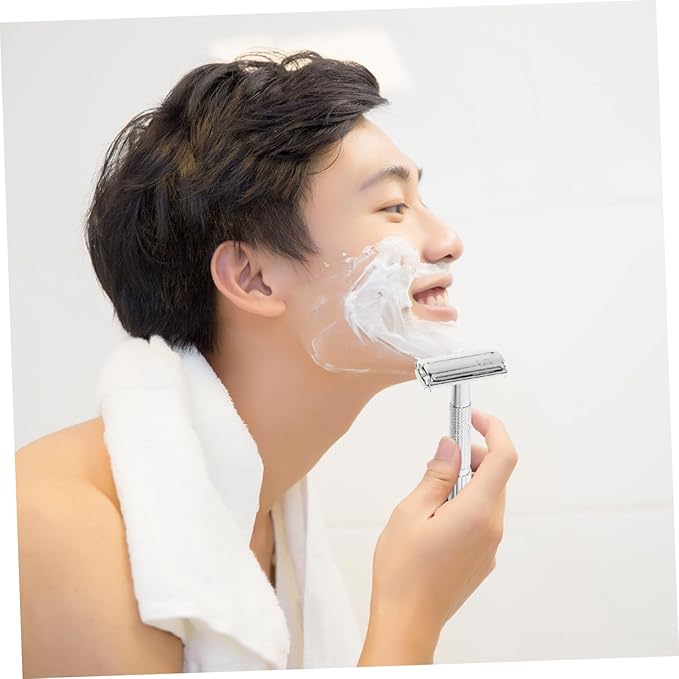 Manual Safety Razor Long Handle Double Edge Shaver for Men Retro Design with Comfortable Grip Easy to Clean and Detachable Blade for Close Shaving and Beard Grooming