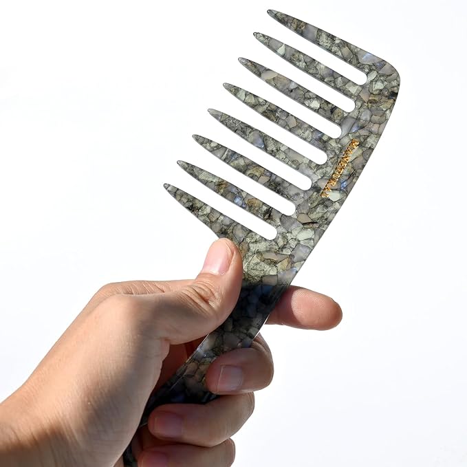 D1 | wide tooth comb 7.4"for easy portability. Suitable for Women's/girl curly, curly and tight hair, the short handle design is easy to carry. Acetate comb (Stone pattern)