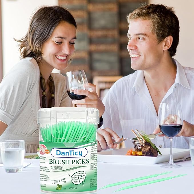 Mint Flavored Toothpicks, Brushpicks Interdental Toothpicks,Soft Bristle Dental Floss Picks Toothpicks,Helps Removes Plaque and Debris Between Your Teeth, Mint, 900PCS (Pack of 3)