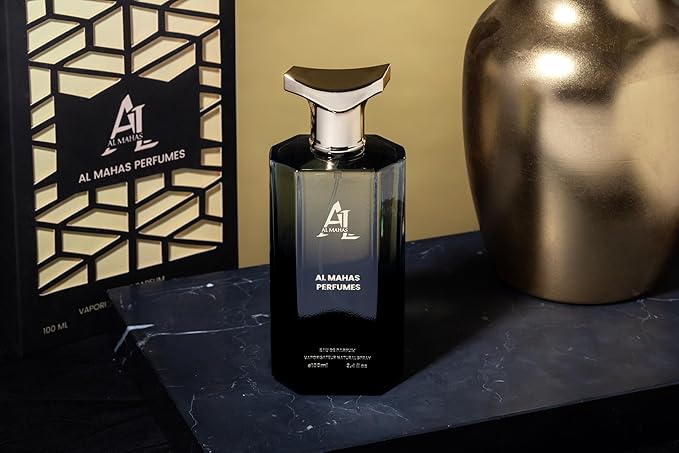 Oud Wood Perfume - Eau de Parfum 100 ml (3.4 Oz) Long Lasting Bold Men Perfume, Floral Woody Scent Arabian Cologne. Notes: Cardamom, Pink Pepper, Patchouli, Amber, Oud