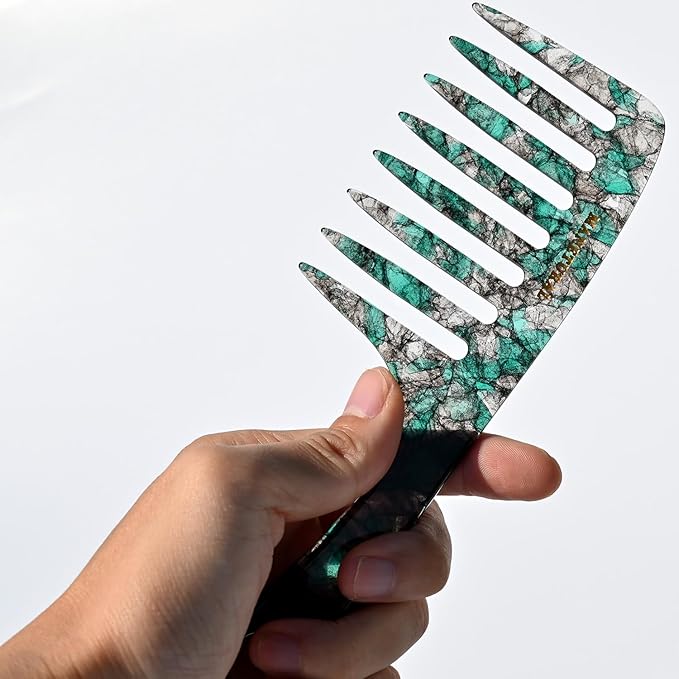 D1 | wide tooth comb 7.4"for easy portability. Suitable for Women's/girl curly, curly and tight hair, the short handle design is easy to carry. Acetate comb (Green)
