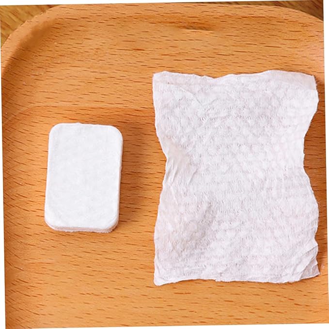 Compressed Makeup Remover Pads Non-Woven Facial Cleansing Rounds for Makeup Removal Skin Care and Nail Polish Pack