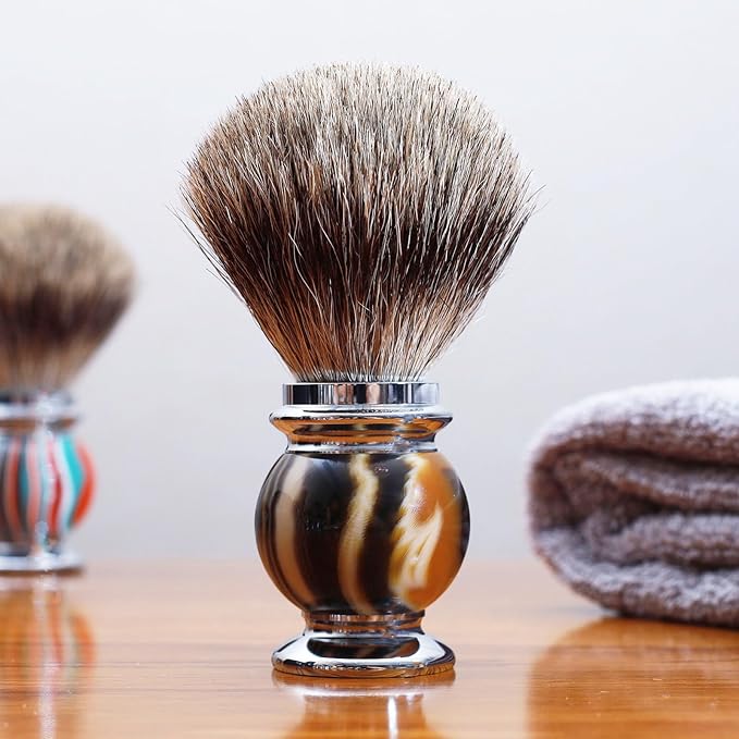 Professional Men's Shaving Brush Natural Pure Badger Hair Bristle Knot for Husband Father Brother Boyfriend Barber Grade Daily Grooming Tool Gift (Brown Brush)