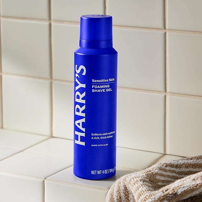 Harry's Original Shaving Kit for Men - Razor Handle, 3 Razor Blade Refills, Foaming Shave Gel, and Travel Blade Cover - German Engineered - Ocean Blue