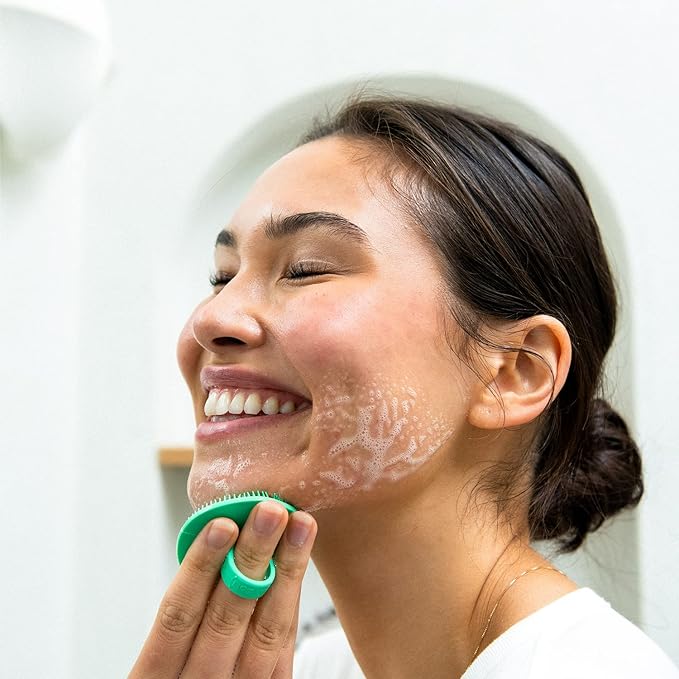 Boie USA Face Scrubber - Handheld Facial Tool, Deep Cleansing Exfoliating Facial Brush. Fights Acne with Gentle, Silicone-Like Bristles, Long Lasting, & Hypoallergenic (Mint)