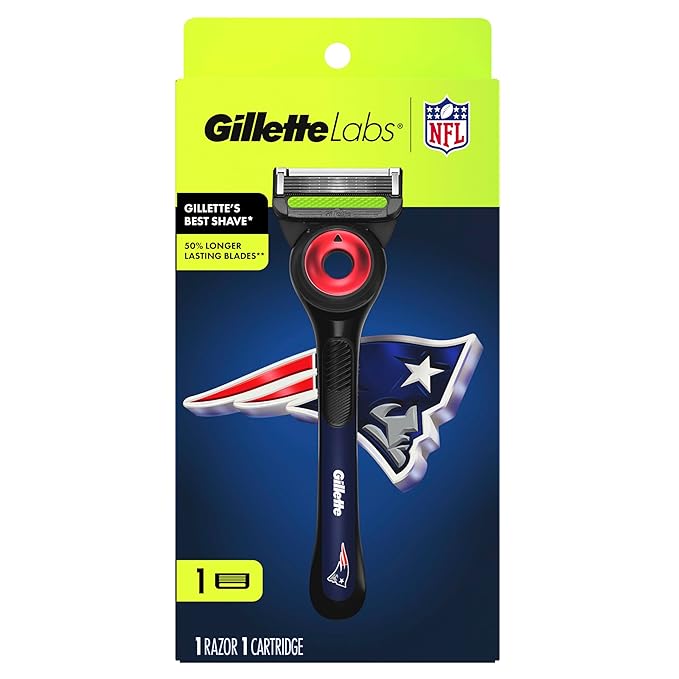 Gillette Labs Special NFL Patriots Edition Shaving Razor for Men - 1 Handle, 1 Razor Blade Refill, Perfect for Game Day Grooming, GilletteLabs with Exfoliating Bar
