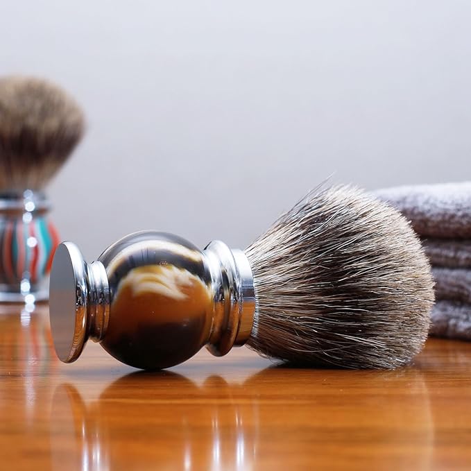 Professional Men's Shaving Brush Natural Pure Badger Hair Bristle Knot for Husband Father Brother Boyfriend Barber Grade Daily Grooming Tool Gift (Brown Brush)