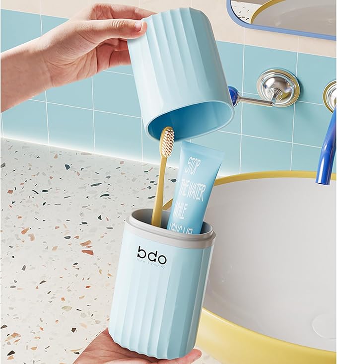 Toothbrush Cup Toothbrush Travel Case, Travel Toothbrush Holder Case with Cover Portable Multifunctional Toothbrush Cover, Suitable for Travel Business Camping Bathroom School or Daily Uses (Blue)