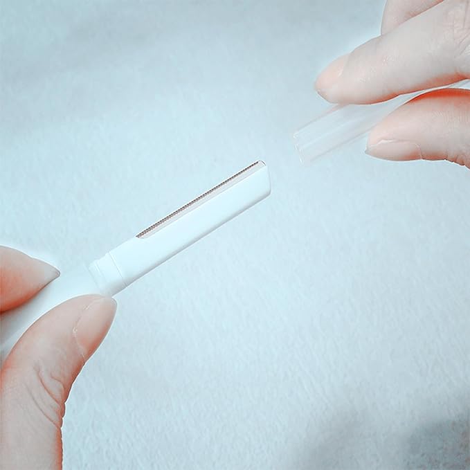 Double Ended Eyebrow Trimmer, Anti Scratch Trimming Tool for Men, Women-Blue