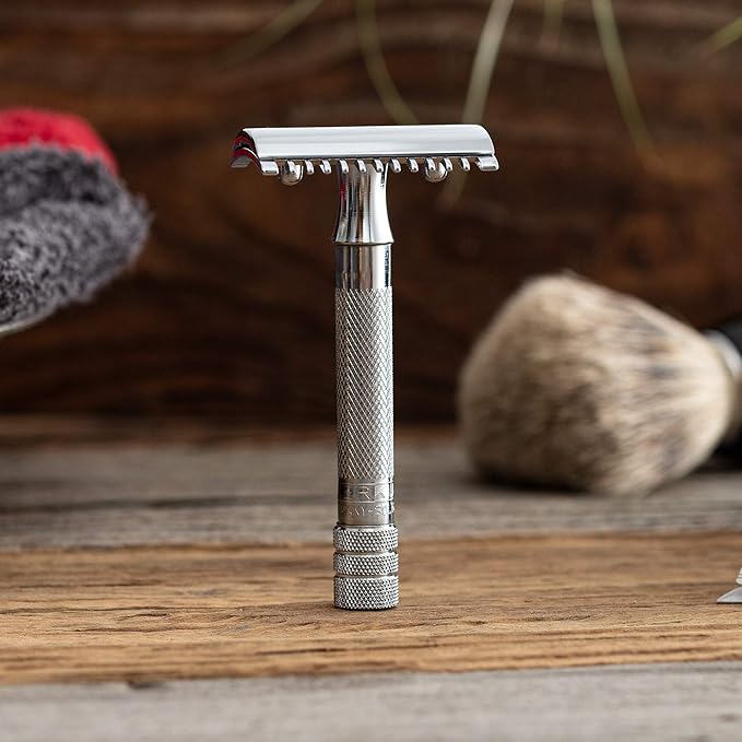 MERKUR 15C Double Edge Safety Razor in Bright Chrome with an Open Comb Design, Standard Handle, Made in Germany, Plastic-Free, Three-Piece Design, and Straight Bar