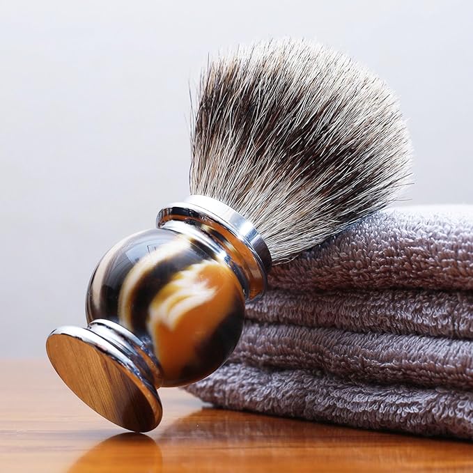 Professional Men's Shaving Brush Natural Pure Badger Hair Bristle Knot for Husband Father Brother Boyfriend Barber Grade Daily Grooming Tool Gift (Brown Brush)