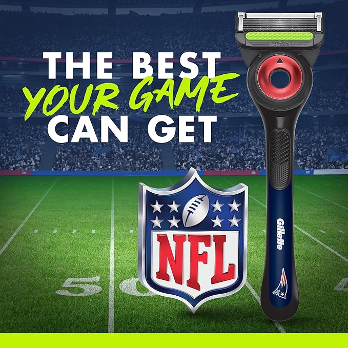 Gillette Labs Special NFL Patriots Edition Shaving Razor for Men - 1 Handle, 4 Razor Blade Refills & Magnetic Stand, Holiday Gifts for Men, GilletteLabs with Exfoliating Bar