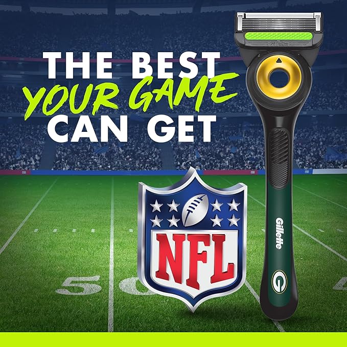 Gillette Labs Special NFL Packers Edition Shaving Razor for Men - 1 Handle, 1 Razor Blade Refill, Perfect for Game Day Grooming, GilletteLabs with Exfoliating Bar