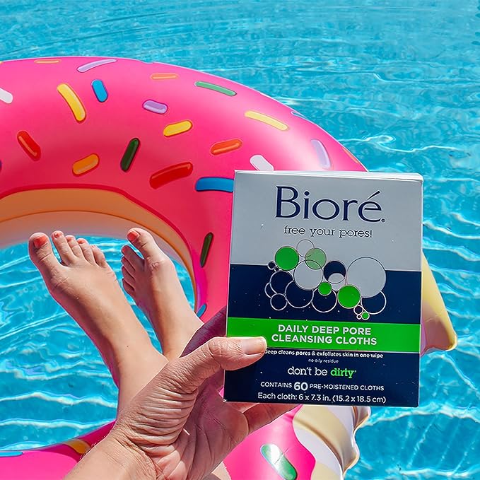 Bioré Daily Make Up Removing Cloths, Facial Cleansing Wipes & Pore Unclogging Scrub, Removes Excess Dirt and Oils, Face Scrub, with Salicylic Acid, Oil Free, 5 Ounces (HSA/FSA Approved)