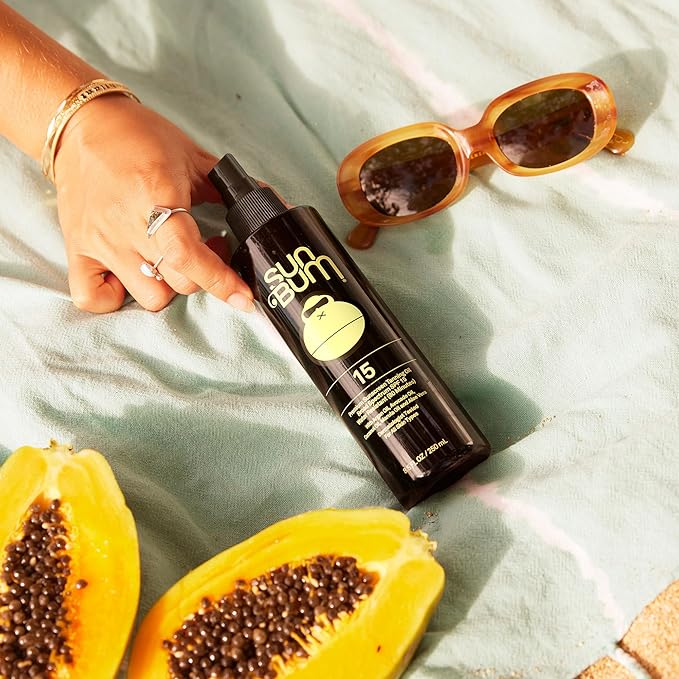 Sun Bum SPF 15 Moisturizing Tanning Oil - Vegan and Hawaii 104 Act Compliant (Octinoxate & Oxybenzone Free) - Broad Spectrum Moisturizing - UVA/UVB Protection - 8.5 oz