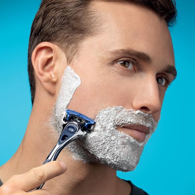 Wilkinson Hydro 5 Skin Protection Razor, 13 Blade Refills, Enriched Lubricating Band with Pro Vitamin B5, Multicolor (1 Count, Box)